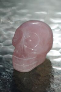 kristallpealuu-kristallkolp-roosa-kvarts (3)