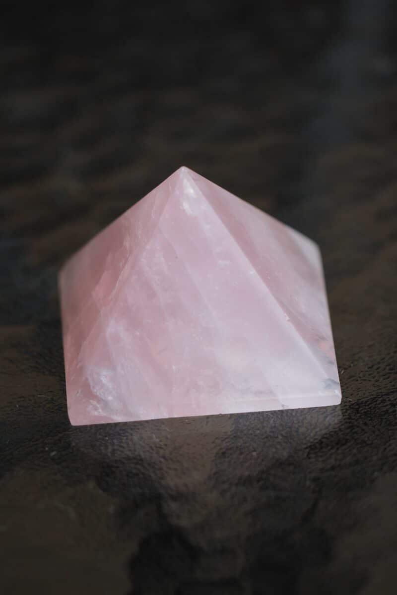 puramiid-roosa-kvarts-klaarsus-4