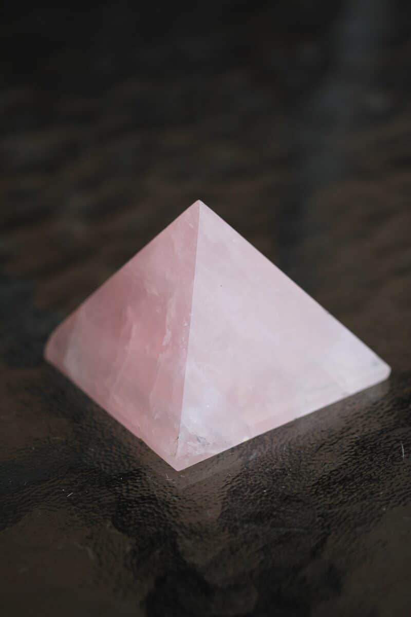 puramiid-roosa-kvarts-klaarsus-5